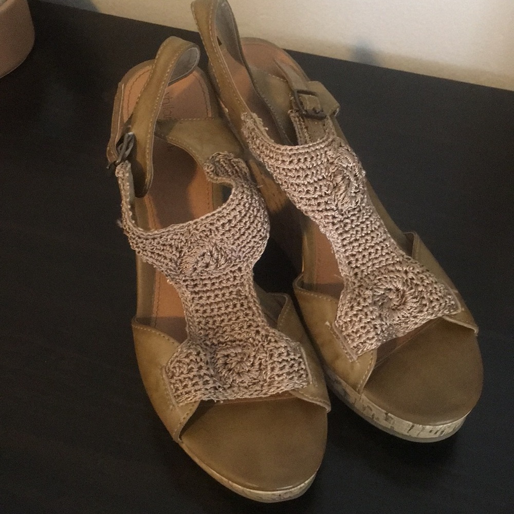 Fun wedges